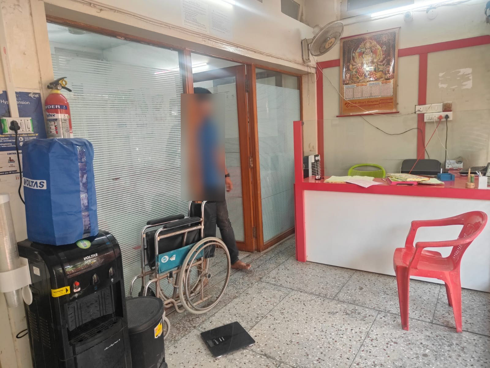 Reception and accessibility area at Spandan Heart and Medicare Clinic